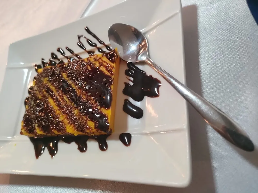 Gateau Semoule Recouvert de Chocolat Tiede